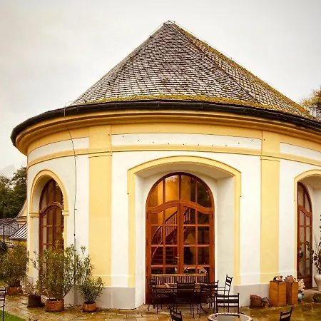 Guest house Kaple Svate Markety
